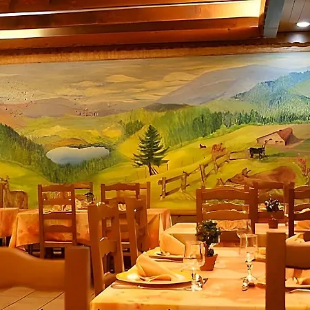 De La Chaume De Balveurche Hotel